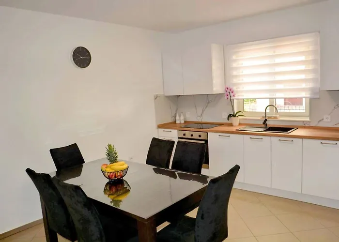 By The Sea Brna, Korcula - 10065 *